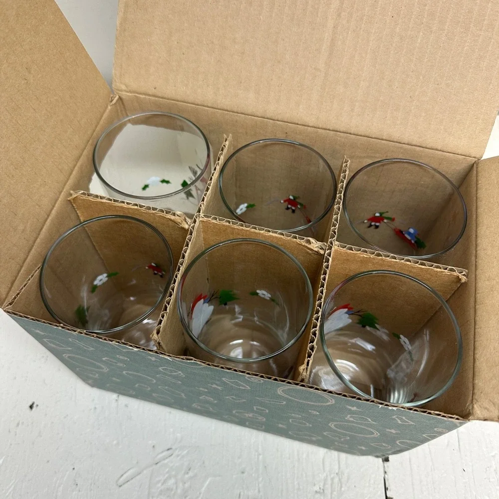 Pfaltzgraff Snow Village‎ Snowman Holiday Glasses Set 6 of 17oz Winter Sledding